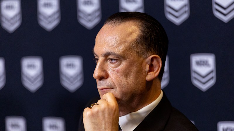 Future of Peter V'landys lands on government's desk