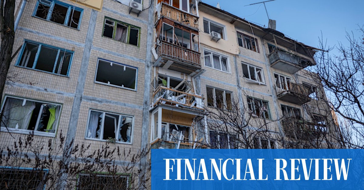 Russia bombards Ukraine with a record 32 ballistic missiles