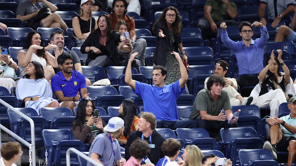 ‘Kick them out’: Tensions rise as fan ejected from US Open