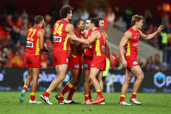 Suns scorch Bombers to climb into the top eight; Reid cops two-match ban, out of Rising Star contention