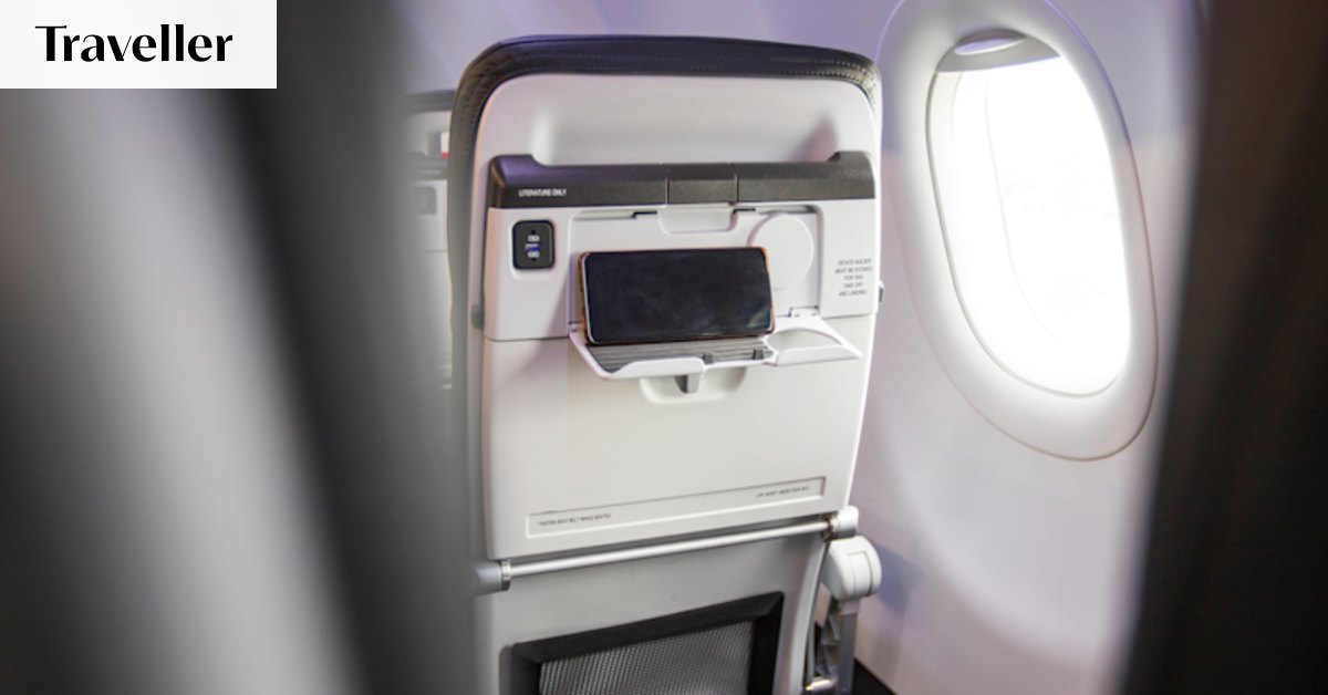 Despite a crabby crew member, new Jetstar route is easy going