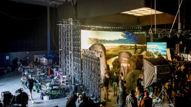 虛擬製作技術——在拉布雷亞第一季的片場被 Docklands Studios 使用——越來越成為電影和電視製作的基本要素。