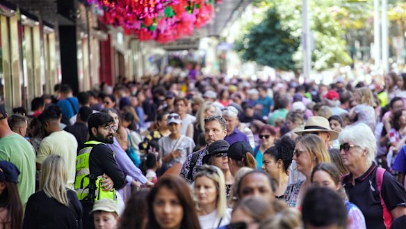 Foot traffic is back in Bourke Street Mall and jeweller Michael Hill is moving to take advantage of it.