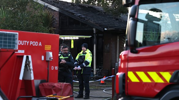 Police have confirmed a person has died in an early morning house fire at Newbury St, Werribee. 