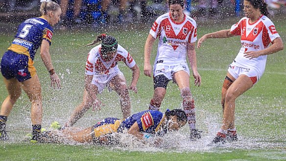 The Dragons remained unbeaten in NRLW after battling past the Eels.