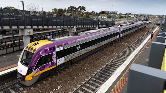 Passengers on the Albury line and NSW XTP trains will be unable to transfer at Sunshine even after its “superhub” upgrades, unlike those on the Geelong and Ballarat V/Lines (pictured).     