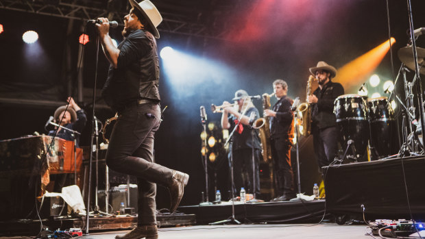 Nathaniel Rateliff's in full flight with The Night Sweats.