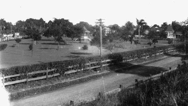 Ascot Park, 1933.