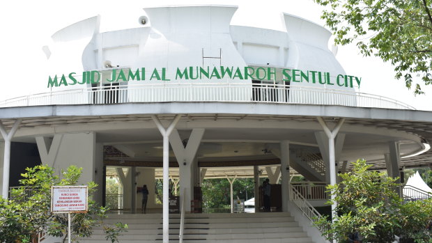 Masjid Jami Al Munawaroh in Sentul City, where the incident occurred.