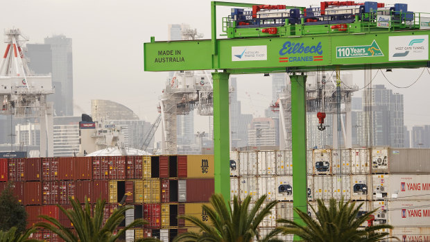 DP World announced today it will make 200 wharf workers redundant within two to six months.