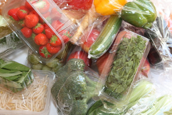 Shoppers are being charged more when they buy loose produce, with supermarkets offering cheaper prices for fruit and vegetables in plastic packaging. 