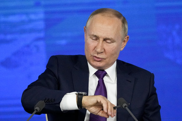 Vladimir Putin’s annual press conferences are marathon affairs - this year’s meeting with the press lasted four hours. 