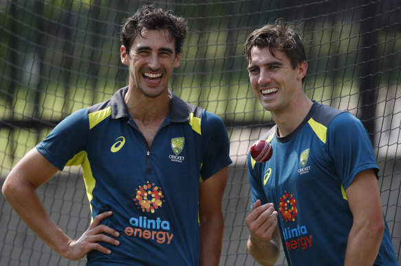 Mitchell Starc and Pat Cummins in the nets at the MCG during the 2021-22 Ashes series. 
