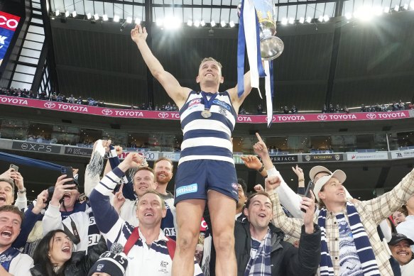 Geelong’s Joel Selwood with the 2022 AFL premiership cup.