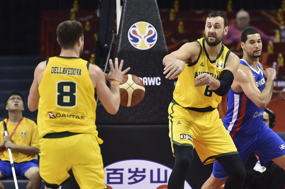 Andrew Bogut helped the Boomers stay composed in their tussle against the Dominican Republic.