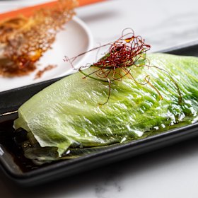 Braised lettuce.