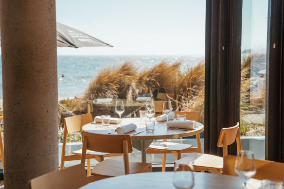 Stokehouse Pasta &amp; Bar: sand adjacent.