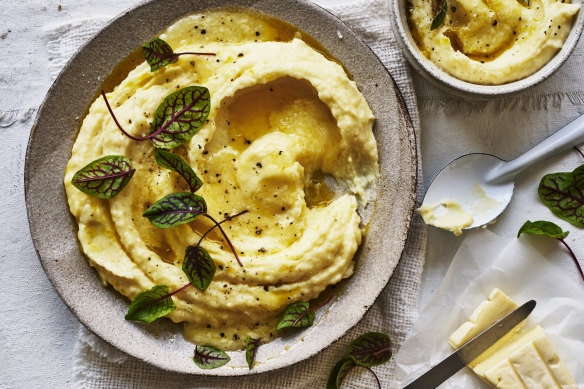 Mashed potatoes with brie.