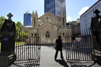 St Francis' di Melbourne's Lonsdale Street adalah Gereja Katolik tertua di Victoria.