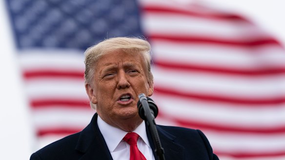 Twitter has banned Donald Trump.