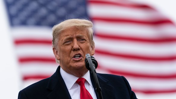 Twitter has banned Donald Trump.