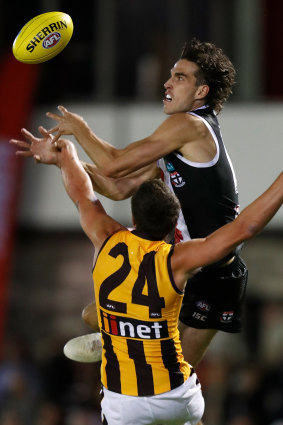 Ruck royalty: St Kilda's Max King goes up against Hawthorn's Ben Stratton.