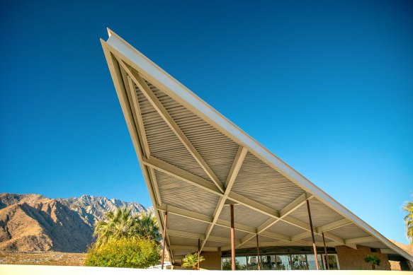 Welcome to Palm Springs – signature architecture expressed in the Visitor Centre.