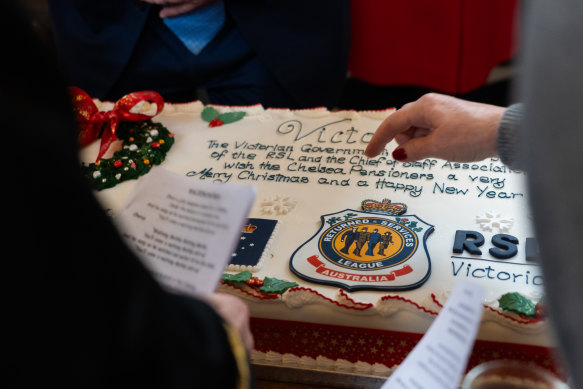 The fruit cake has been an annual gift from the Australian states for 75 years. 
