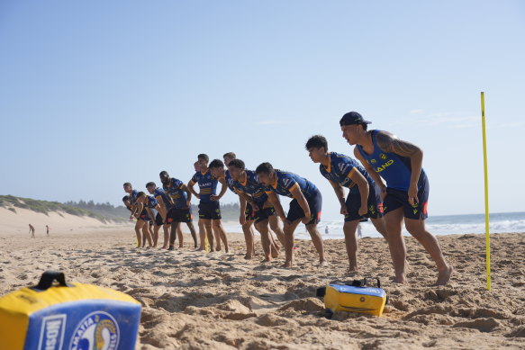 Smoked Eels: Parramatta players brave the heat on Friday