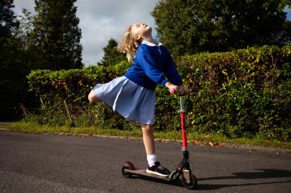 There are about 284,000 students enrolled in single-sex schools in Australia.