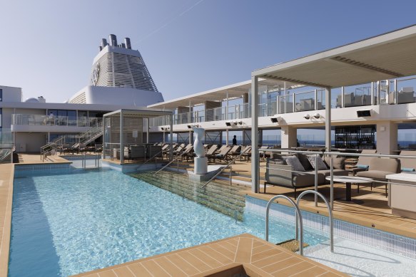 The pool is to the starboard side.