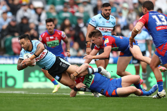 Briton Nikora was the hat-trick hero as Cronulla set a home qualifying final date with the Cowboys.