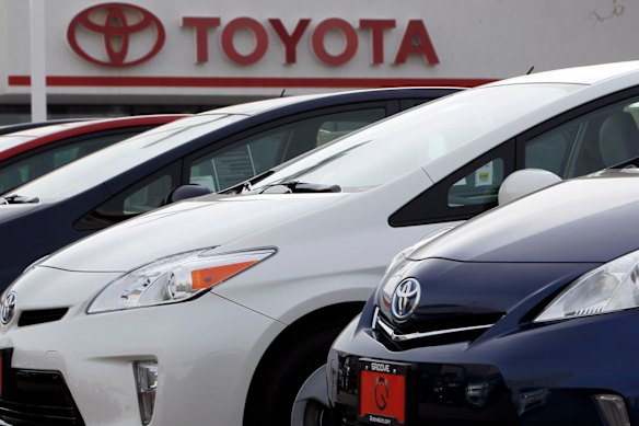 Japan gave the world the first mass-produced hybrid car, Toyota’s Prius. But in terms of electric cars, it’s lagging countries like China.