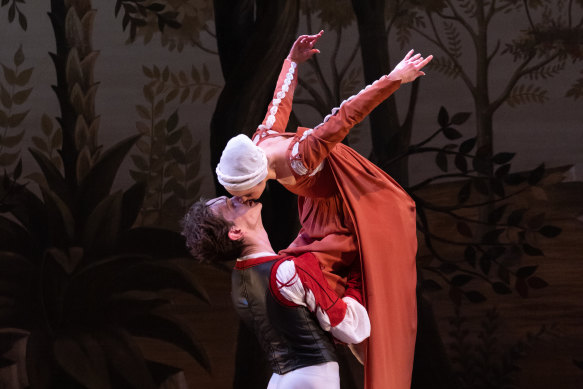 Callum Linnane and Sharni Spencer in the Australian Ballet production of <i>Romeo and Juliet</i>.