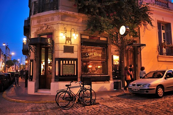 Buenos Aires has a late-night culture.