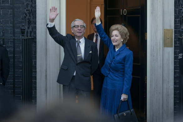 Gillian Anderson as Margaret Thatcher, with Stephen Boxer as husband Dennis, in season 4 of The Crown.