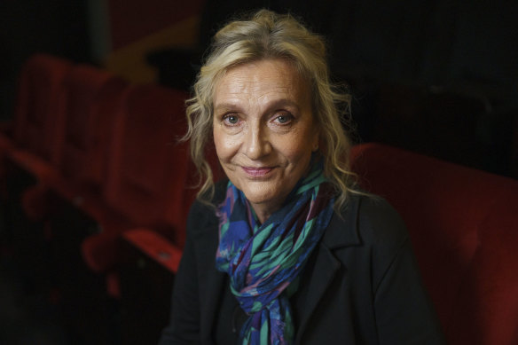 Author Elizabeth Strout.