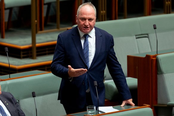 Barnaby Joyce announces his resignation from the Nationals.