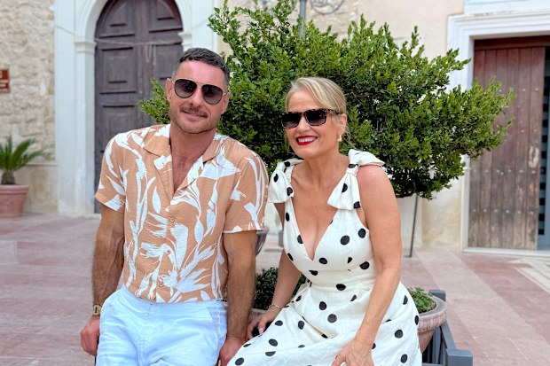 Darren Palmer and Shaynna Blaze on site for 1 Euro House.