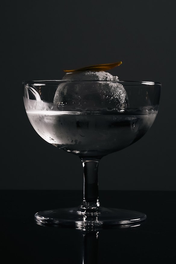 A sake-based cocktail at Bar Kaeru.