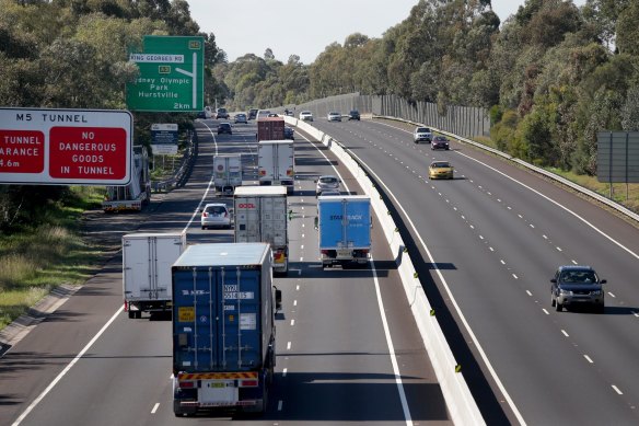 The Committee for Sydney think tank is urging the NSW government not to make it cheaper for people to drive.
