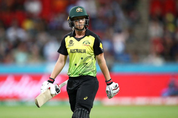 Meg Lanning and the Australians need to kick-start their World Cup campaign against Sri Lanka after losing to India on Friday night.