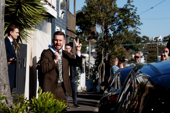 Experts warn taking a low fixed rate mortgage now could lead to borrowers paying more later. 