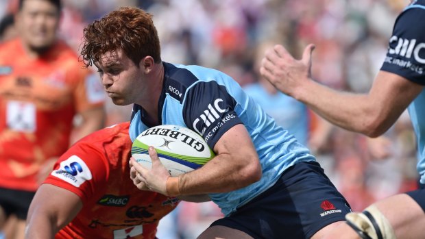 On the burst: Andrew Kellaway runs with the ball against the Sunwolves.