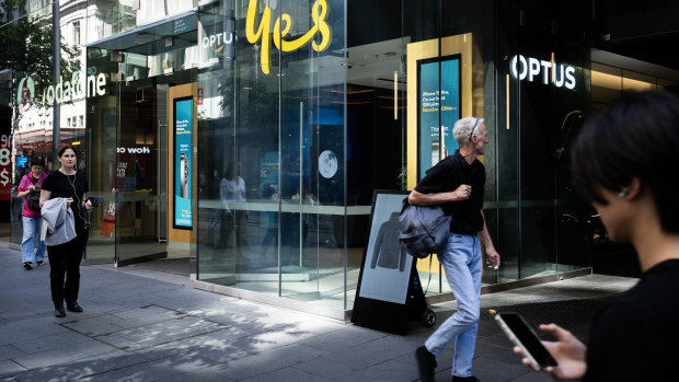 Optus offers free data but customers could seek thousands in compensation