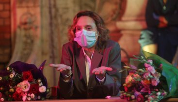 Teacher Emi (Katia Pascariu) has to defend herself from accusations she should be sacked after a homemade sex tape lands online in Radu Judeâ€™s Bad Luck Banging or Loony Porn.