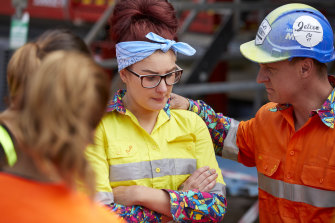 Jimmy and Tam take in the news. 