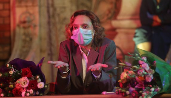 Teacher Emi (Katia Pascariu) has to defend herself from accusations she should be sacked after a homemade sex tape lands online in Radu Jude’s Bad Luck Banging or Loony Porn.