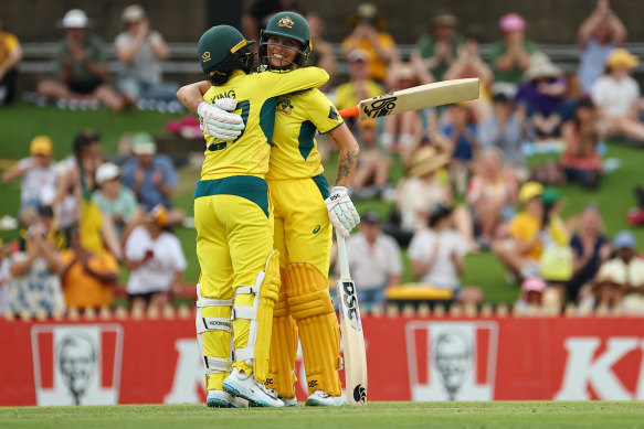 Australia celebrates victory in the first game of the women’s Ashes