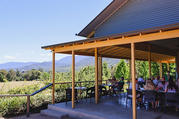 The outdoor tasting deck at the Ringer Reef Winery in Porepunkah, Victoria.